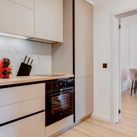 Apartman Gem 1bdrm 200m Statue *