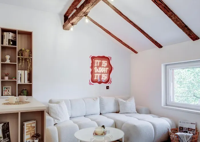 Gem 1bdrm 200m Statue ソフィア