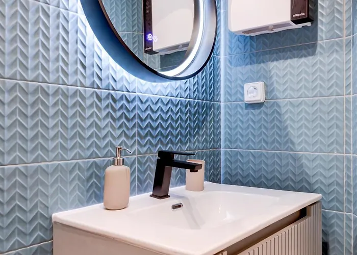 アパート Gem 1bdrm 200m Statue