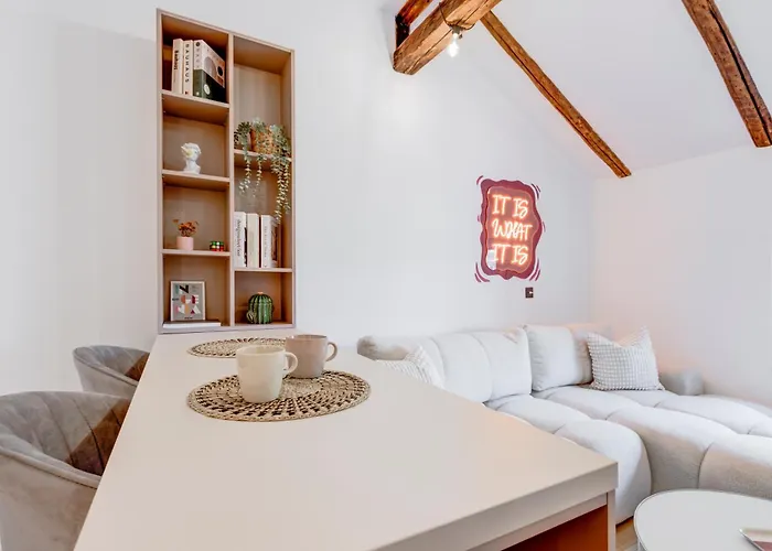 Lejlighed Gem 1bdrm 200m Statue Sofia